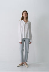Linen Button-Up Blouse with Oversized Point Collar and Long Sleeves for Refined Styling