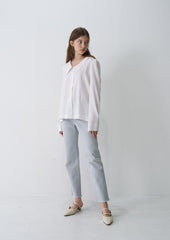 Linen Button-Up Blouse with Oversized Point Collar and Long Sleeves for Refined Styling