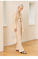 Tailored Linen Blazer With Structured Shoulders And Single-Breasted Front Closure