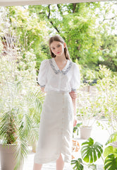 Elegant Linen Blouse with Embroidered Collar and Puff Sleeves for Timeless Feminine Style
