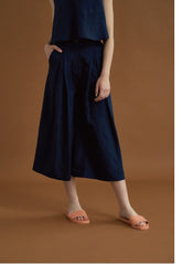 Elegant Linen Blouse with V-Neck and Relaxed Silhouette for Women