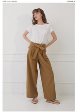 Short-Sleeve Linen Top with Chest Patch Pocket and Crew Neckline for Everyday Comfort