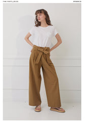 Short-Sleeve Linen Top with Chest Patch Pocket and Crew Neckline for Everyday Comfort