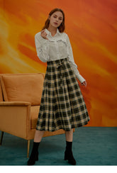 Women's Cotton Poplin Button-Up Shirt with Ruffled Sleeves and Tailored Fit Top