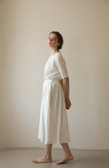 Elegant Women's Pure Cotton T-Shirt with Tailored Fit and Soft Textured Lightweight Fabric