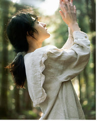 Vestido largo con mangas de obispo y cuello capa puritano de lino y algodón de Judith