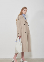 Double-Breasted Linen Blazer with Structured Lapels and Full-Length Silhouette