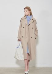 Double-Breasted Linen Blazer with Structured Lapels and Full-Length Silhouette