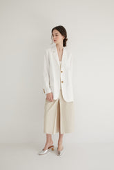 Long-Sleeve Linen Blazer With Tailored Notch Lapels And Button Front For Structured Layering
