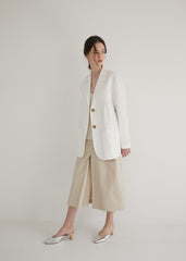 Long-Sleeve Linen Blazer With Tailored Notch Lapels And Button Front For Structured Layering