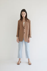 Tailored Women's Linen Blazer with Classic Notch Lapel and Double-Button Front Closure