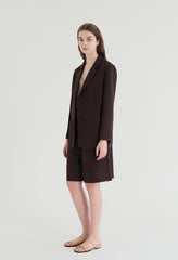 Tailored Women's Linen Shorts with Relaxed Fit and Mid-Length Hem for Effortless Style