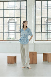 Linen Tunic Top with Ethnic-Inspired Print and Tie Waist – Lightweight Boho Summer Blouse