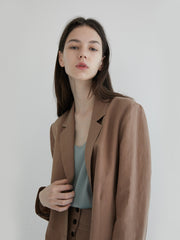 High-Waisted Women's Linen Shorts with Front Button Closure and Tailored Fit