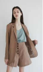 High-Waisted Women's Linen Shorts with Front Button Closure and Tailored Fit