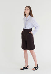 Classic Women's Linen Shirt with Oversized Pointed Collar and Relaxed Button-Up Fit