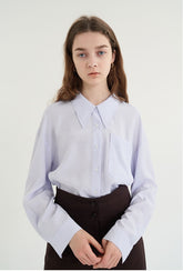 Classic Women's Linen Shirt with Oversized Pointed Collar and Relaxed Button-Up Fit