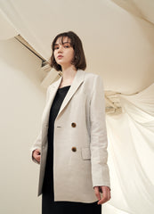 Double-Breasted Women's Linen Blazer with Structured Fit and Notch Lapel Tailoring