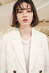 Double-Breasted Women's Linen Blazer with Peak Lapel and Tailored Lightweight Structure