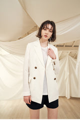 Double-Breasted Women's Linen Blazer with Peak Lapel and Tailored Lightweight Structure