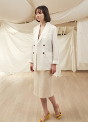 Double-Breasted Women's Linen Blazer with Peak Lapel and Tailored Lightweight Structure