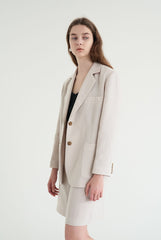 High-Waisted Women's Linen Shorts with Tailored Fit and Wide-Leg Mid-Thigh Silhouette