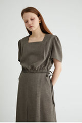 High-Waisted Linen Midi Skirt with Front Pleat and Back Elastic Detail for Elegant Movement