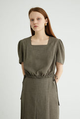 High-Waisted Linen Midi Skirt with Front Pleat and Back Elastic Detail for Elegant Movement