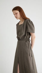 High-Waisted Linen Midi Skirt with Front Pleat and Back Elastic Detail for Elegant Movement