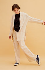 Tailored Oversized Linen Blazer With Relaxed Fit and Structured Silhouette for Modern Style