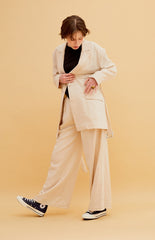 Tailored Oversized Linen Blazer With Relaxed Fit and Structured Silhouette for Modern Style