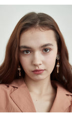 Linen Blouse with Hidden Button Placket and Tailored Collar for Minimalist Elegant Style