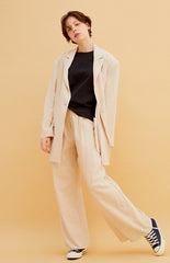 Tailored Oversized Linen Blazer With Relaxed Fit and Structured Silhouette for Modern Style