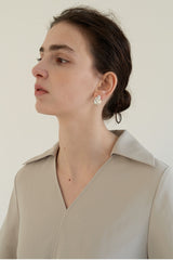 Linen Midi Dress with V-Neckline, Gathered Waist Detail, and Short Relaxed Sleeves