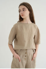 High-Waisted Tailored Linen Shorts with Patch Pockets and Button Front Closure