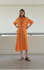 Balloon Sleeve Linen Blouse with Oversized Collar and Front Button Detail for Elegant Styling