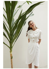 Linen Eyelet Blouse with Scalloped Collar and Puff Sleeves – Button-Down Feminine Design