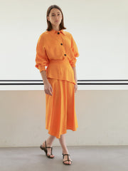 Balloon Sleeve Linen Blouse with Oversized Collar and Front Button Detail for Elegant Styling