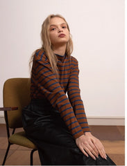 Striped Cotton Long-Sleeve Shirt with Relaxed Fit and Classic Crew Neck