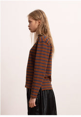 Striped Cotton Long-Sleeve Shirt with Relaxed Fit and Classic Crew Neck