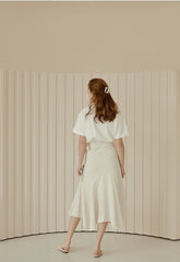 Cropped Linen Blouse With Elastic Hem And Short Sleeves For Refined Casual Styling