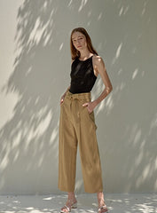 Sleeveless Linen Top for Women with Round Neck and Slim Fit Silhouette for Everyday Minimal Style