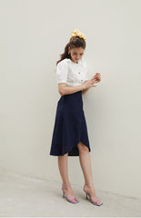 Linen Eyelet Blouse with Scalloped Collar and Puff Sleeves – Button-Down Feminine Design