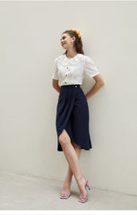 Linen Eyelet Blouse with Scalloped Collar and Puff Sleeves – Button-Down Feminine Design