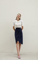 Linen Eyelet Blouse with Scalloped Collar and Puff Sleeves – Button-Down Feminine Design