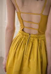 High-Waisted Linen Mini Skirt with Box Pleats and Flared Hem for Breezy Summer Styling