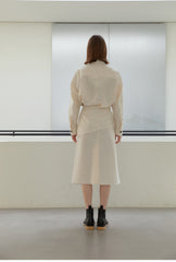 Tailored Long-Sleeve Linen Blouse With Oversized Pockets And Structured Collar Design