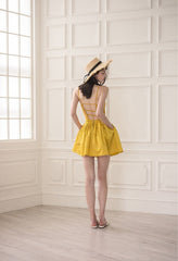 High-Waisted Linen Mini Skirt with Box Pleats and Flared Hem for Breezy Summer Styling