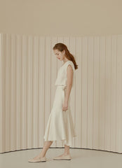 Flowy Linen Midi Skirt with Flared Hem and Side Tie Detail for Effortless Elegant Styling