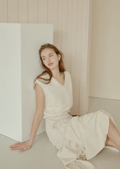 Flowy Linen Midi Skirt with Flared Hem and Side Tie Detail for Effortless Elegant Styling